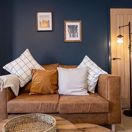 Railway House - Central Warrington - Sleeps 6 Esterno foto